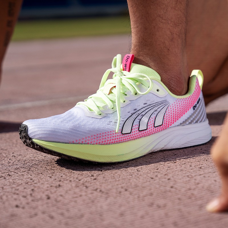 Women'S Shoes Vs Men'S - 2026 ใหม่รองเท้ากีฬาผู้ชายผู้หญิงคุณภาพดีรองเท้าเดินจ๊อกกิ้งรองเท้าคาร์บอนเพลท ยูนิเซ็กส์รองเท้าวิ่งคู่รองเท้าฝึกซ้อม