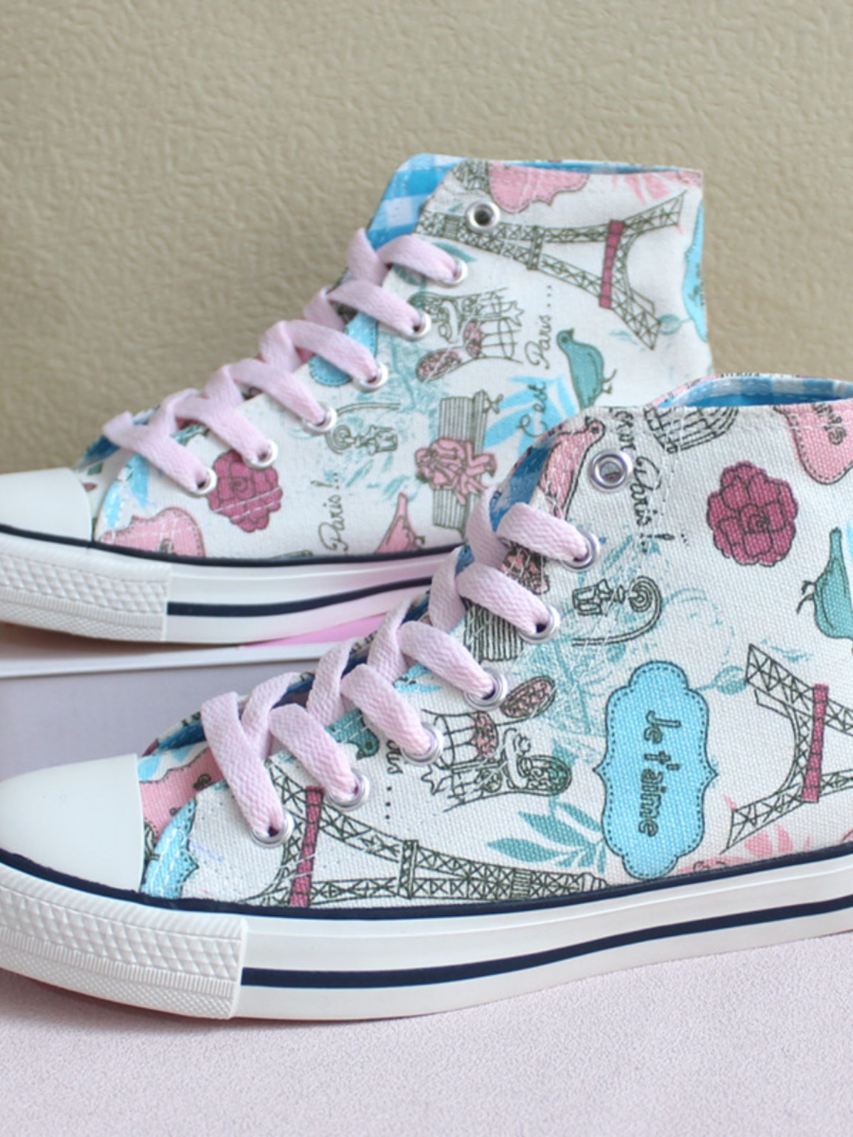 รองเท้าผ้าใบหุ้มข้อสูงลายการ์ต - Women'S Shoes Hands Free บทวิจารณ์และราคา