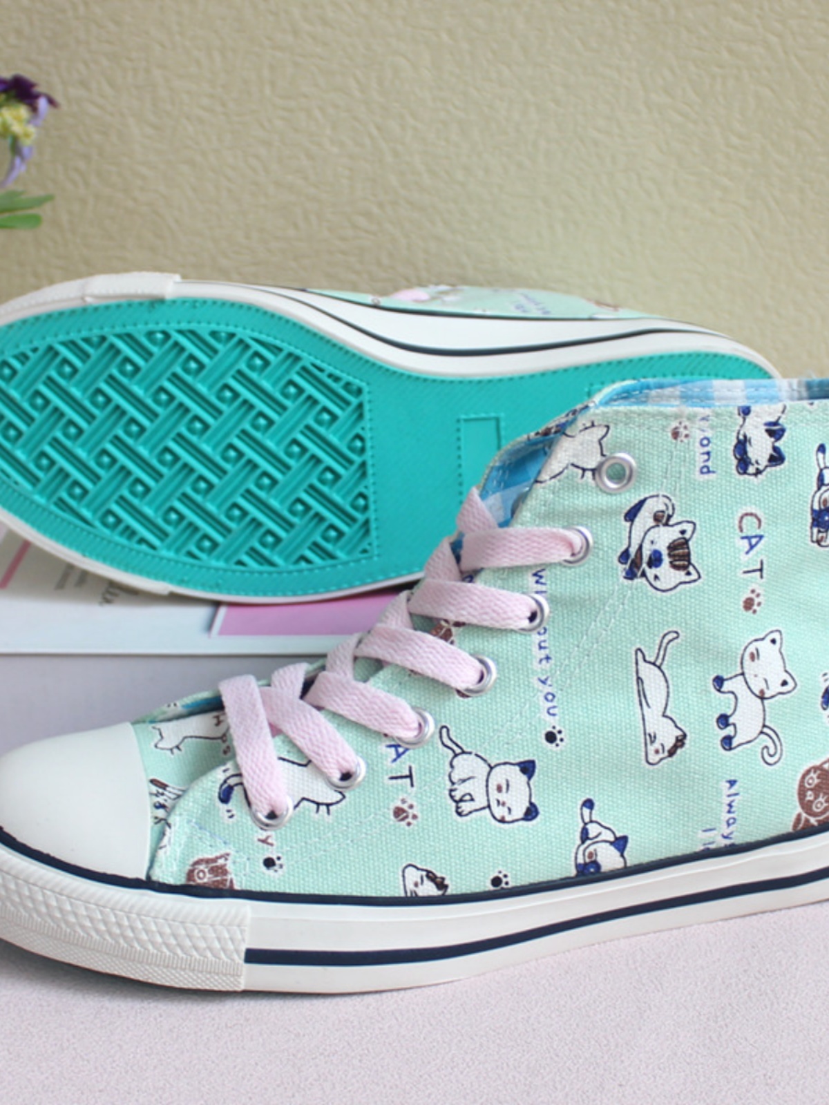 รองเท้าผ้าใบหุ้มข้อสูงลายการ์ต - Women'S Shoes Hands Free บทวิจารณ์และราคา