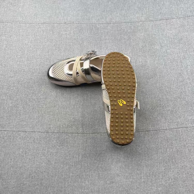 รองเท้าผ้าใบแบบสานรุ่นใหม่ 202 - Women Shoes Model บทวิจารณ์และราคา