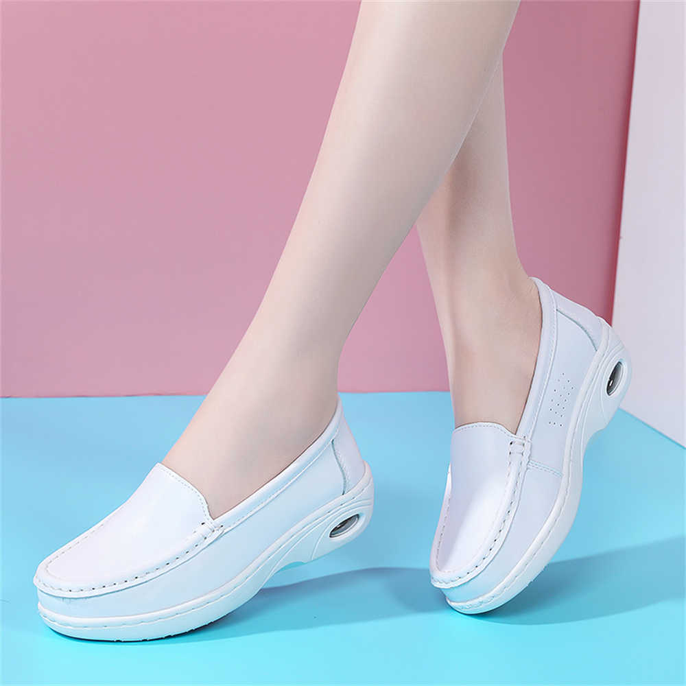 Chunky สีขาวส้นรองเท้า Oxford  - Women Shoes Types บทวิจารณ์และราคา