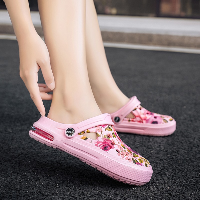 ฤดูร้อนผู้หญิงดอกไม้ Graffiti  - Women'S Shoes Crocs บทวิจารณ์และราคา